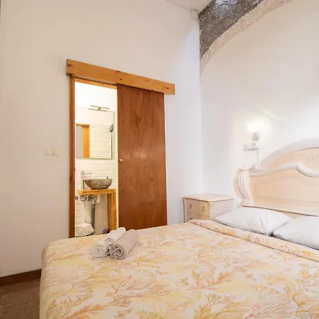 Drago Hostel *